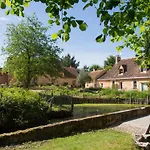 Moulin De La Diversiere, Avec Piscine En Pleine Nature B&B Savigné-sous-le-Lude