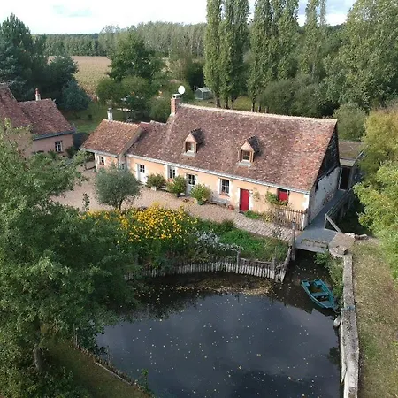 Moulin De La Diversiere Bed & Breakfast 3*