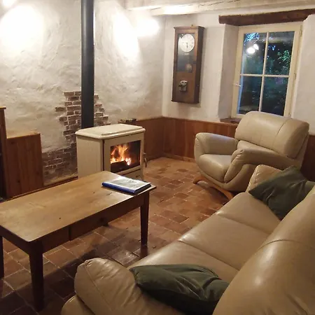 Moulin De La Diversiere, Avec Piscine En Pleine Nature Bed & Breakfast Savigné-sous-le-Lude