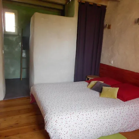 Moulin De La Diversiere, Avec Piscine En Pleine Nature Bed and breakfast 3*