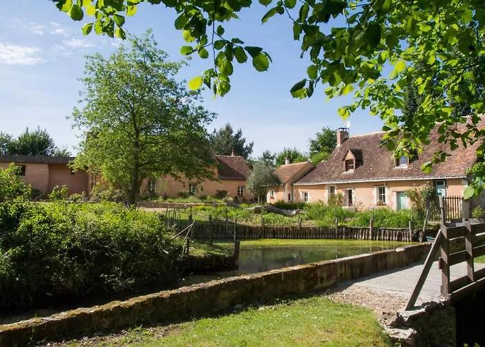 Moulin De La Diversiere, Avec Piscine En Pleine Nature Frühstückspension Savigné-sous-le-Lude